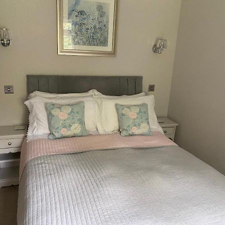 The Gables Bed & Breakfast Matlock  Exteriör bild
