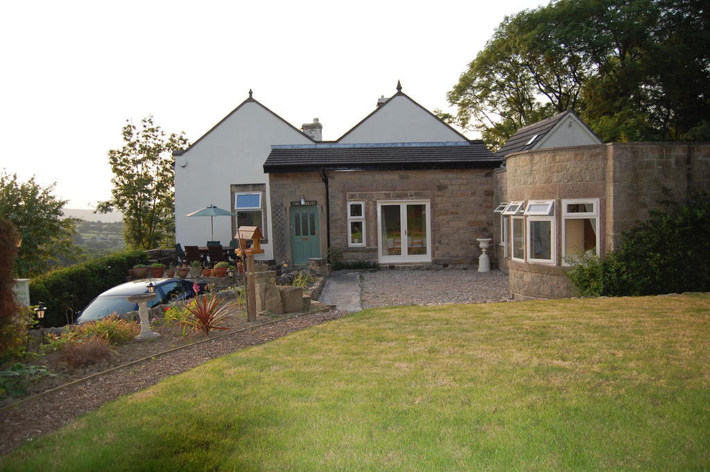 The Gables Bed & Breakfast Matlock  Exteriör bild